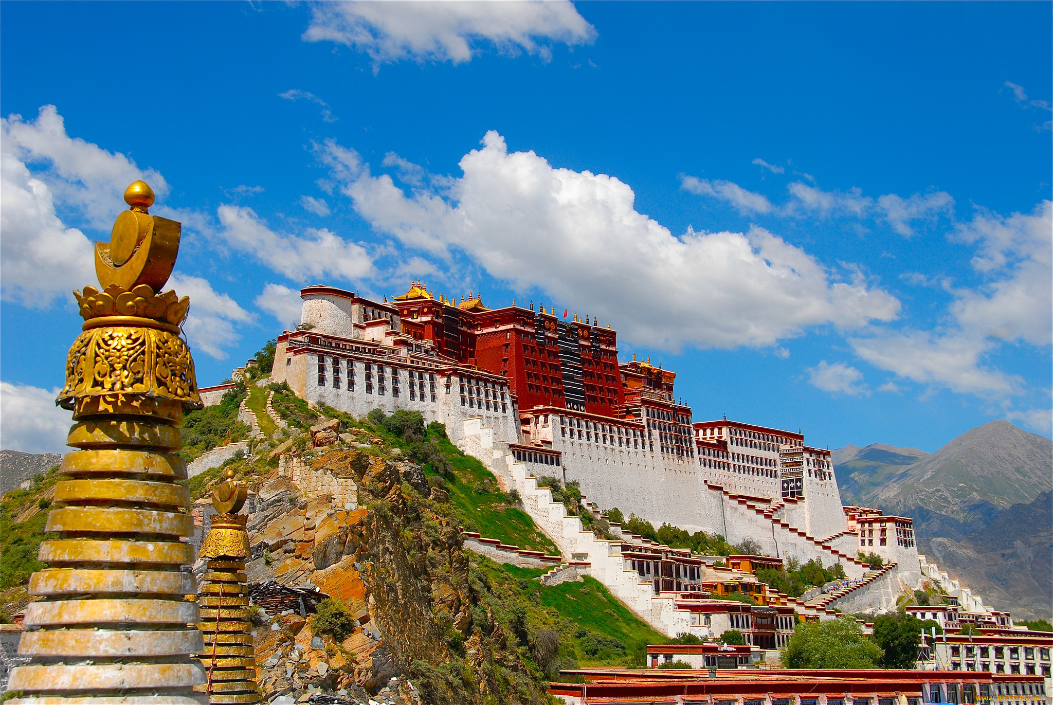 Храм золотого дракона в тибете фото